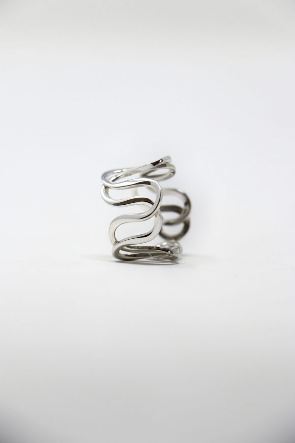 Anillo bandas olas brillo