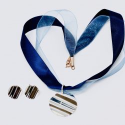 Juego plata brillante Ruffle