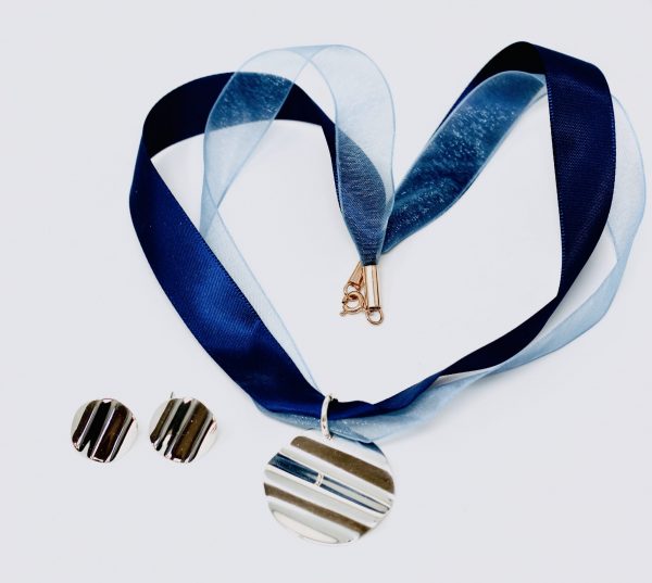 Juego plata brillante Ruffle
