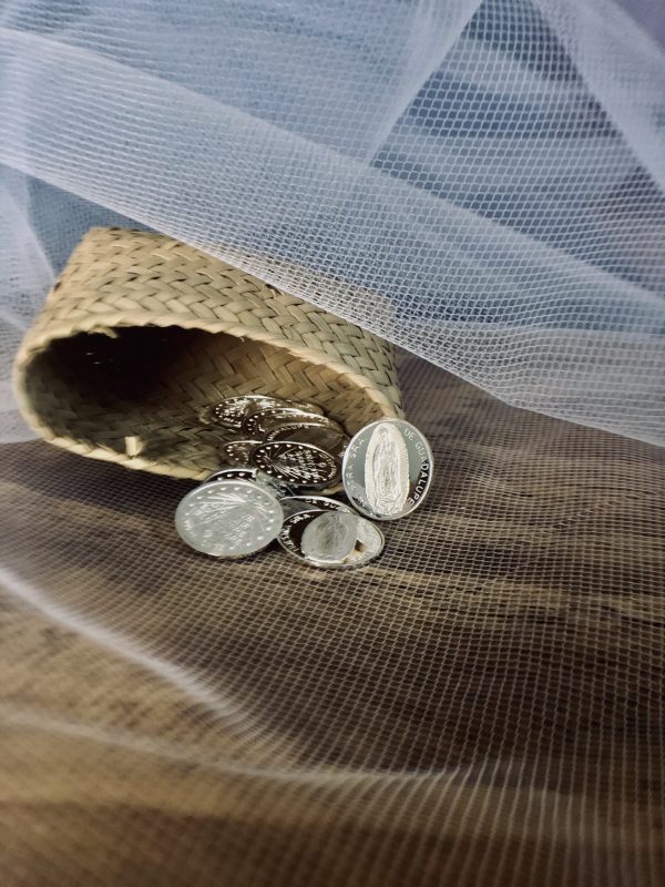 Arras de plata con la Virgen de Guadalupe