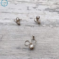 Juego de flor con perla moño liso