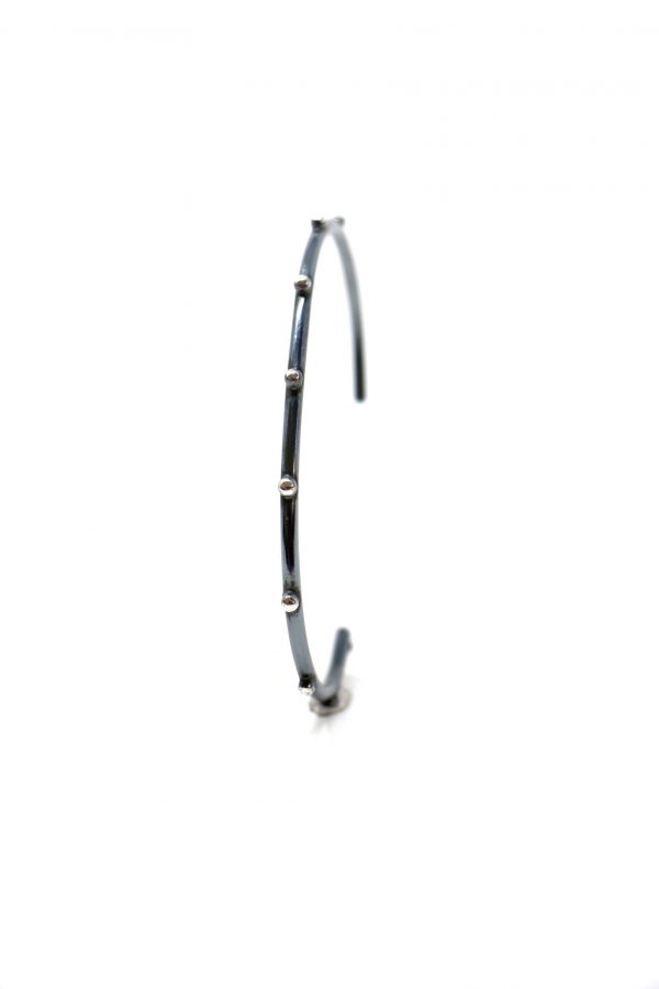 Brazalete negro bolitas - Imagen 2