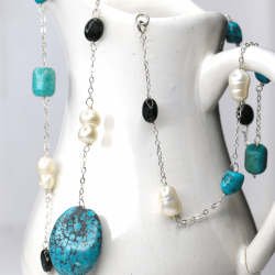 Collar de piedras naturales