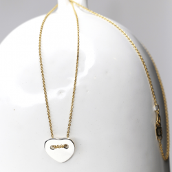 Cadena con corazon plano