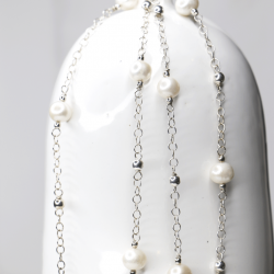 Collar largo simple de perlas