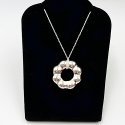 Collar de plata con dije de plata