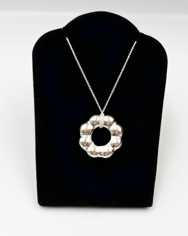 Collar de plata con dije de plata