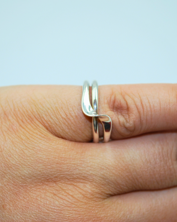 Anillo sencillo con cruce alto - Imagen 2