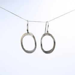 Aretes plata martillada OH