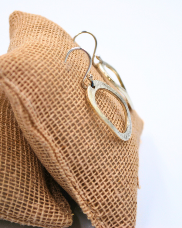 Aretes plata martillada OH - Imagen 2