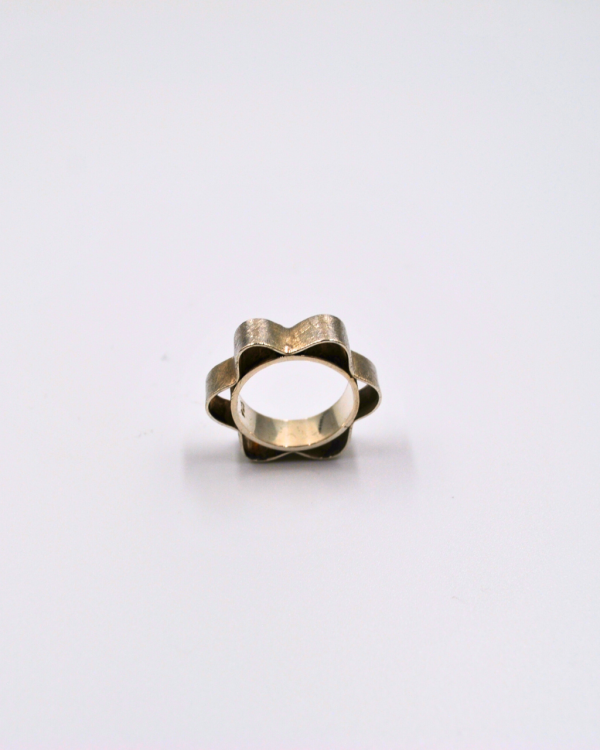 Anillo Flor niña