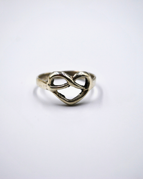 Anillo de Corazón entrelazado
