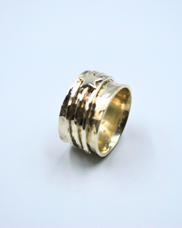 Anillo Banda Martillado Estrella