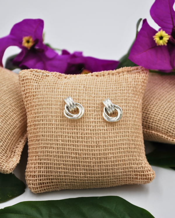 Aretes de broche Amarre