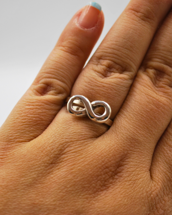 Anillo  infinito ajustable