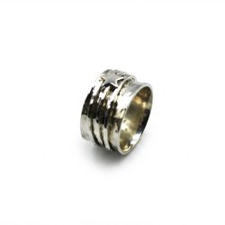 Anillo Banda Martillado Estrella