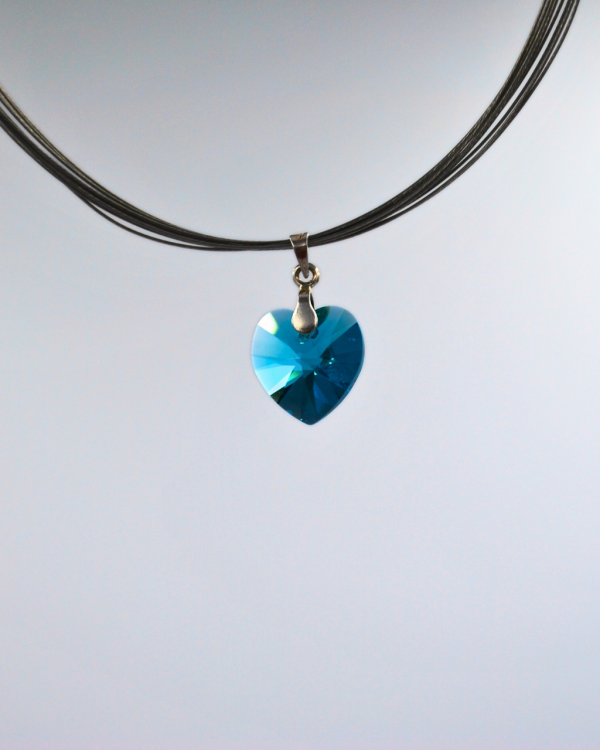 Dije corazón de cristal