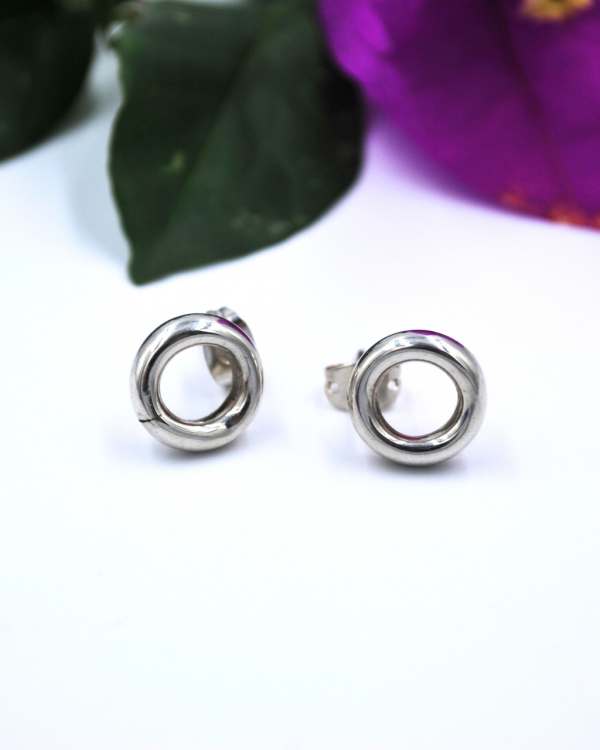 Aretes plateados rosquilla