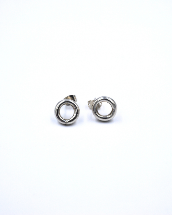 Aretes plateados rosquilla - Imagen 3