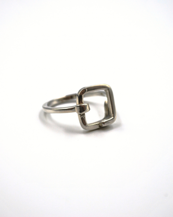 Anillo de plata cuadro