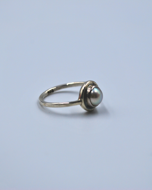 Anillo de plata doblete con perla