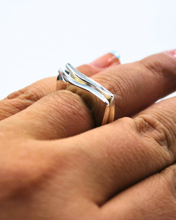 Anillo doble ondulado plata