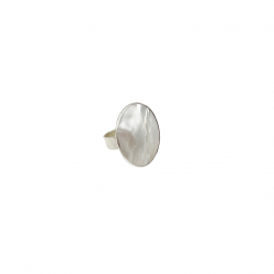 Anillo de plata con concha