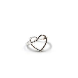 Anillo corazón trenzado