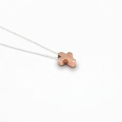 Cruz mini rosa