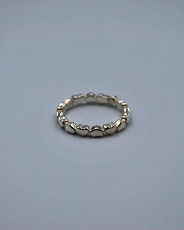 Anillo de plata con corazones minis_1