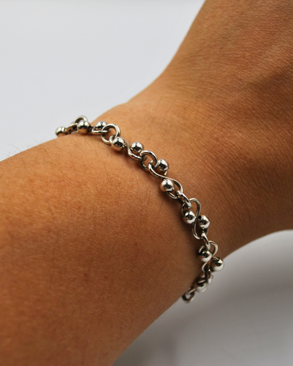 Pulsera de infinitos entrelazados