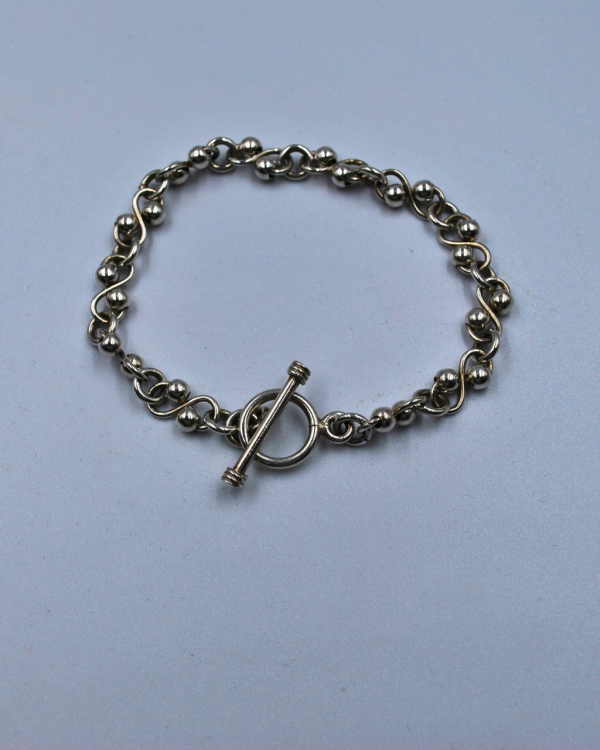 Pulsera de infinitos entrelazados