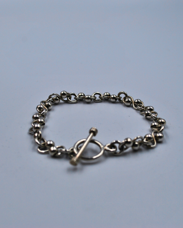 Pulsera de infinitos entrelazados