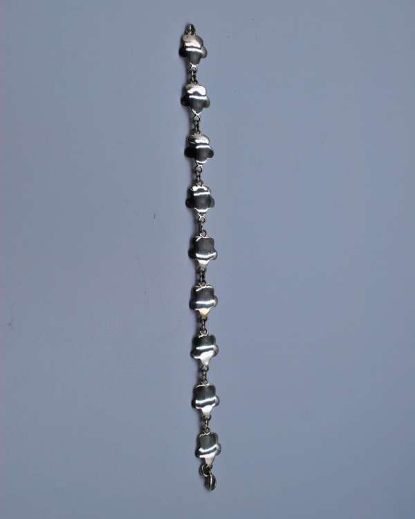 Pulsera de plata con flores niña