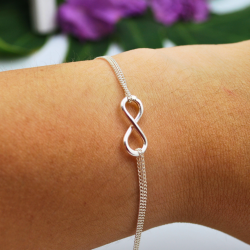 Pulsera cadena infinito